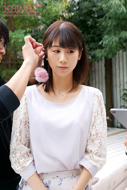 「あの女子アナに似てる！とミスコンで話題になった現役女子大生 加藤いおりAVデビュー」のサンプル画像8枚目