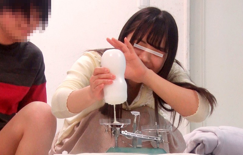 「一般男女モニタリングAV 密室からの脱出まで総発射69発！ 2枚組8時間ベスト 友達同士の大学生男女がザーメン20mlを溜めるまで出られない！手コキ・オナホコキ・フェラ・セックスで燃え上がった2人は性欲のままに生挿入で連続中出し！合計23組大放出スペシャル！」のサンプル画像4枚目