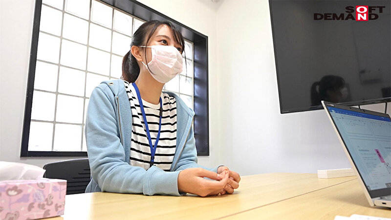 「制作部入社1年目 アシスタントディレクター 森川玉緒 AV出演！」のサンプル画像2枚目
