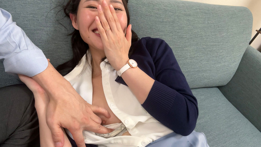 「同僚を口説いてSEXするアカウント 今、狙っている同僚」のサンプル画像10枚目