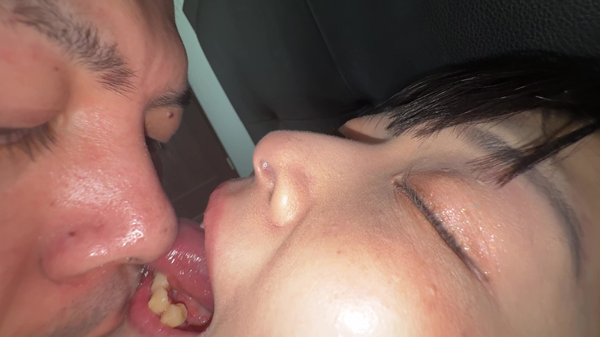 「【原美織】ディープキス&鼻フェラの個人撮影動画|濃厚キスとフェチプレイが堪能できる作品」のサンプル画像13枚目