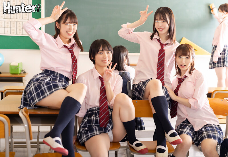 「去年まで女子校だった学校に入学したら女子だらけで男はボク1人！
しかも校内でも有名なヤリ○ン四天王にロックオンされたボク。
入学してから連日、四天王にチ○ポの先が渇く暇がないほどヤラれまくり！」のサムネイル