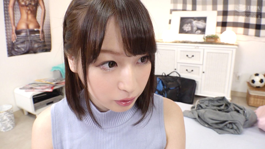 「デリヘルで呼んだ娘が、敏感すぎて潮吹いて僕の部屋をビショビショにするので怒ったらヤラせてくれたけど、感じまくりまさかの連続イキ！更にハメ潮吹きまくって困った！」のサンプル画像1枚目