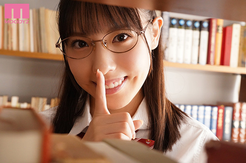 「僕だけが知ってる学級委員長の裏顔。 学年一の清楚なクラスメイトからド下品にアナルを見せつけられて誘惑杭打ち中出しされちゃった僕。 白桃はな」のサンプル画像10枚目