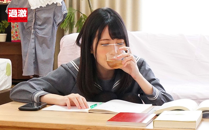 「オシッコ我慢中に無理やり巨根をねじ込まれ激ピス!快感に耐えきれず絶頂お漏らしする足腰ガクブル女子○生 シリーズ全12人まるごとBEST」のサンプル画像6枚目