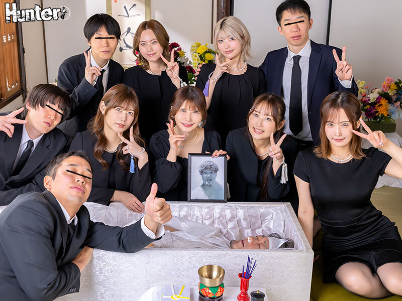 「【素人】喪服美女たちの弔い乱交！3P・4Pで中出し＆フェラ三昧のヤリサー同窓会」のサムネイル