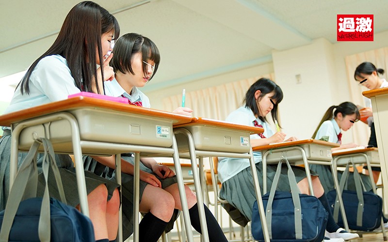 「唾液ダラダラ！愛液ドロドロ！黒髪女子○生を粘着なめくじクンニで惚れさせるレズ汁痴●」のサンプル画像8枚目