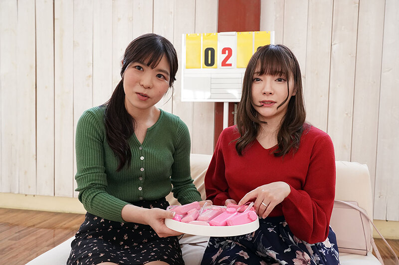 「仲良しママ友2人組が協力して挑戦!(((激震)))オマ○コ耐久トライアスロン ギチ詰めオマ○コで大量ローターが暴れまくりマン汁ダダ漏れ本気イキ!ゴール目前で快感に耐えきれずヌルッと落下で無念の失格デカチン中出しSEX!」のサンプル画像2枚目