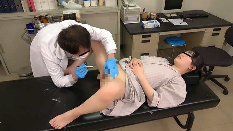 「都内某有名産婦人科 診察行為の実態！！媚○で膣内を掻き乱す奸悪医師の種付け流出映像」のサンプル画像10枚目