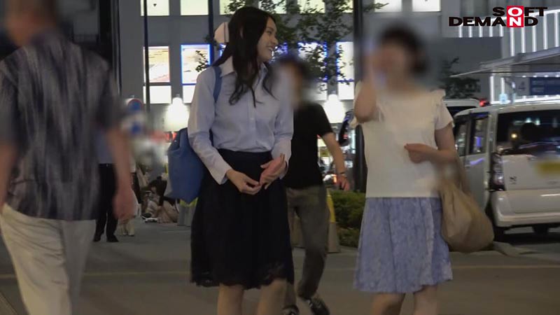 「砂風呂に埋まって動けない拘束エステ 媚薬と熱気で火照ったカラダは感度10倍！すぐ隣にほかの客がいるのに何度も漏らしてイキまくり！さらに！マ●コの疼きが抑えきれず固定されたまま挿入を懇願！！ めい（23）OL【配信限定で復刻】」のサンプル画像1枚目