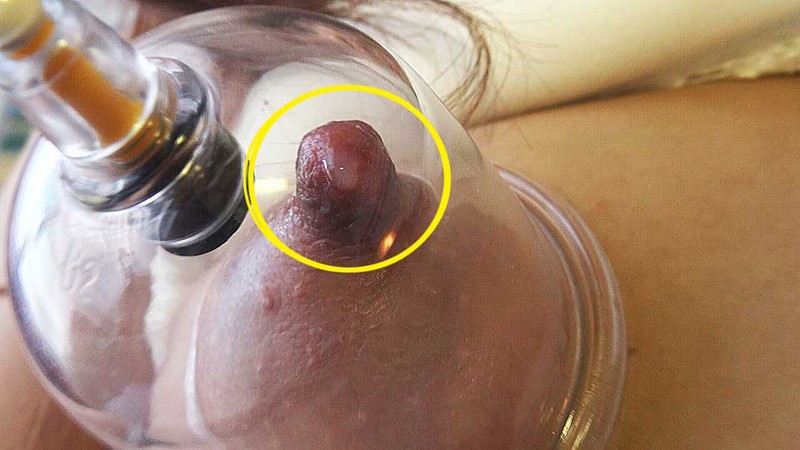 「デカ乳首 禁断の妊娠OK母乳！？中出しバイト」のサンプル画像5枚目