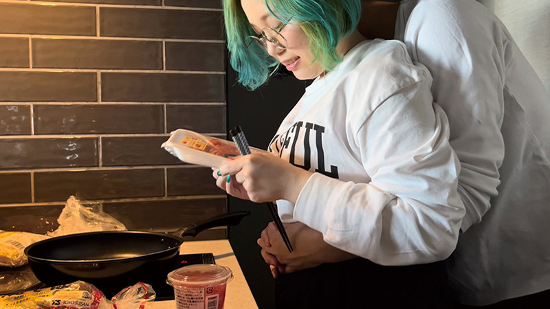 「（胸が異様にでかい）「ホスぐるちゃん」と乳モミ0円デート。生ドキュメンッイエーーイ。」のサンプル画像3枚目