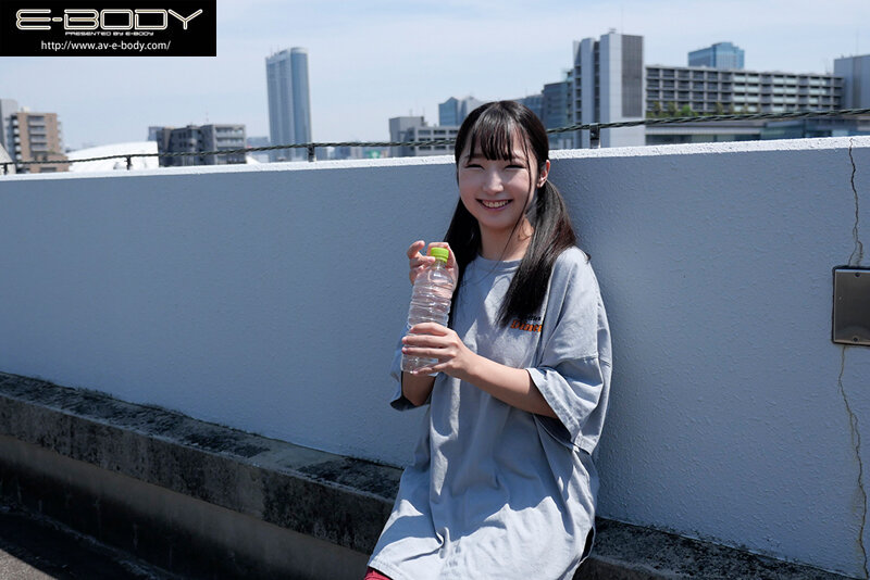 「身長150cmの小さな体で太陽みたいに明るく元気！ 18歳！ Gカップロリ劇団員AVデビュー 星乃夏月」のサンプル画像10枚目