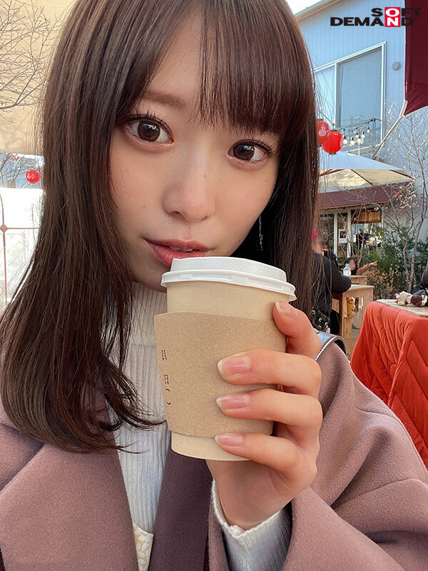 「【初撮り】乃○坂にいそうな正統派美少女。大学ある日にAV撮影。愛嬌たっぷりの笑顔が一転！？ 気持ちよすぎておねだりが止まらないドMちゃんでした。 ひなちゃん 23歳」のサンプル画像2枚目