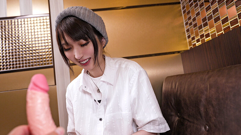「素人大学生【限定】ジェンダーレス女子 マリ（22）身体は女、中身は男の子。女子も惚れるカッコイイ男子ファッション♀に生チンコぶっ挿し鬼パコ中出し！！イケメンだったあの子がメス声」のサンプル画像4枚目