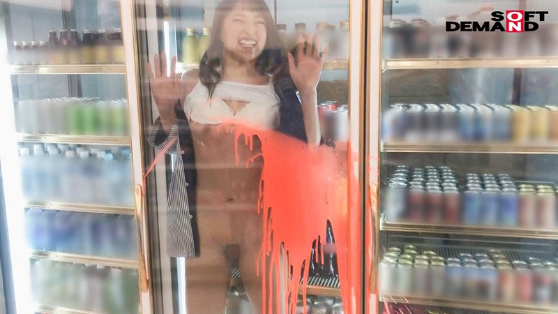 「憑依バカッター テンション爆上げ！！！！！ 2億％悪ふざけwwwww 女も男もコンビニも全部ぶっ壊す！！！！！ エクストリーム後編 渚みつき」のサンプル画像3枚目