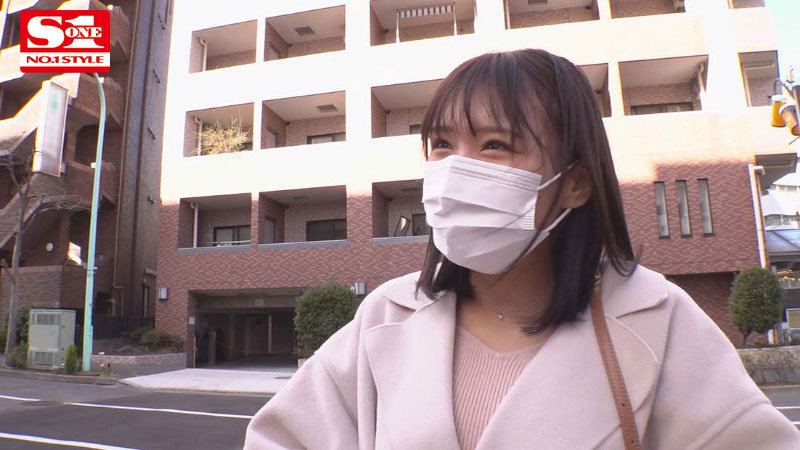 「ウブだった‘小倉七海’ちゃんと久しぶりに再会したら… 昼間から朝が焼けるまで幼馴染の僕を笑顔でイチャつき責めてくる小悪魔になっていた。」のサンプル画像1枚目
