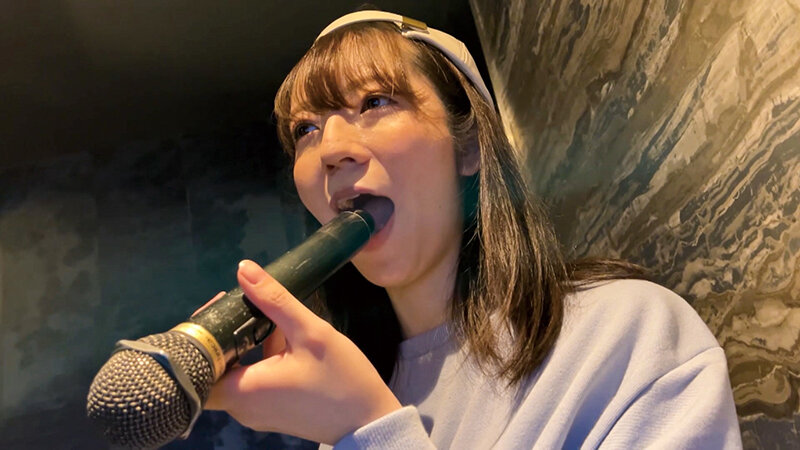 「タンポポみたいに飛んでいきそうなくらい軽いふわふわま○こちゃん（いろじろ） と美乳揉み放題カラオケセクパ」のサンプル画像3枚目