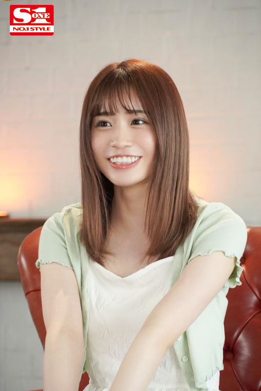 「めちゃ元気でめちゃ可愛い‘未歩なな’の初・体・験3本番 激イキしまくり3時間スペシャル」のサムネイル