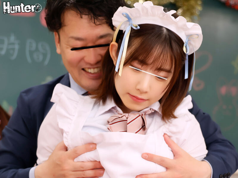 「3年C組の文化祭の模擬店は時間停止カフェ いつでもストップ！いつでもセクハラできる時間停止カフェはパンチラ見てもおっぱい触ってもキスしても…」のサンプル画像3枚目
