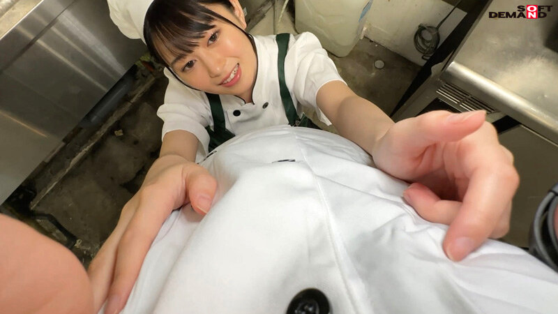 「乳首を育ててくれるバイトのパイセン15名」のサンプル画像5枚目