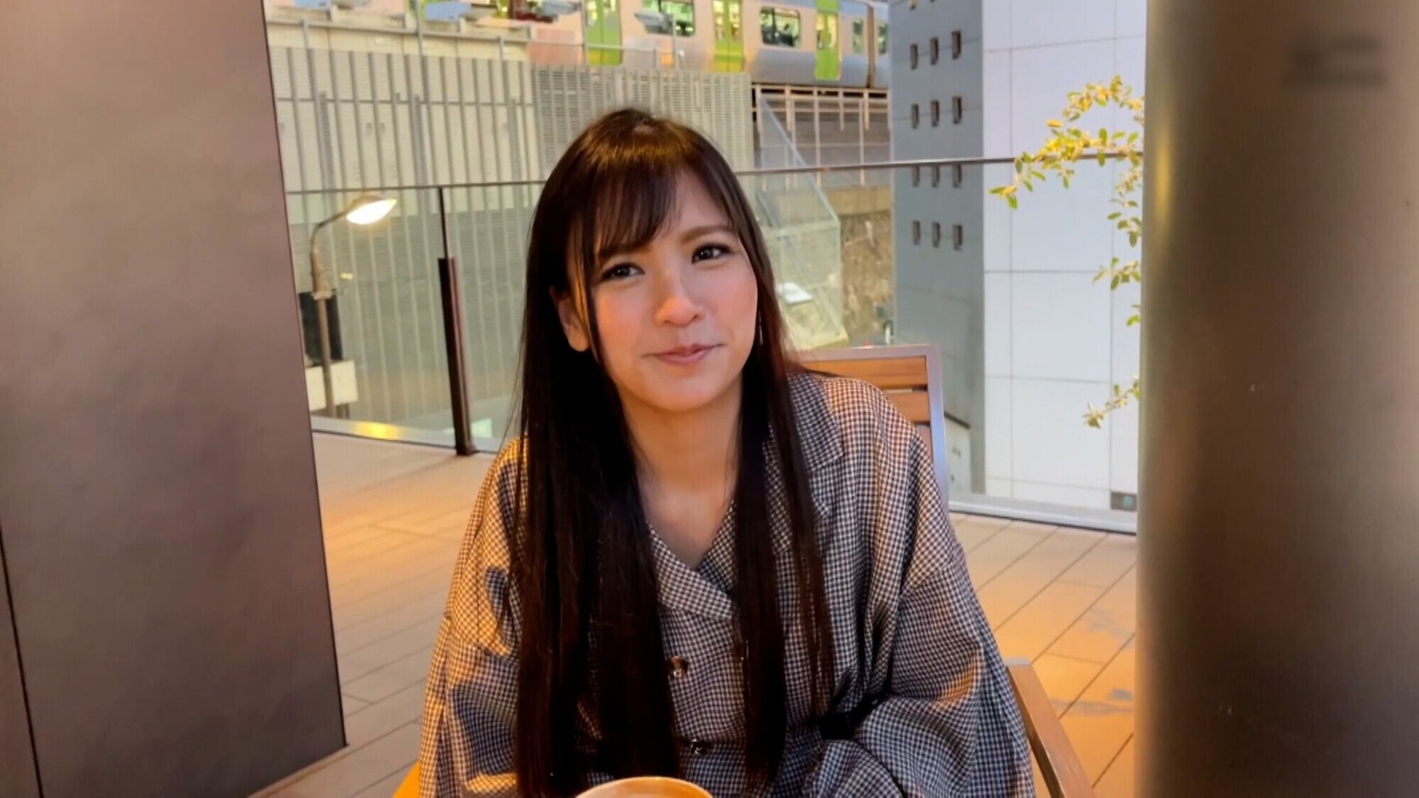 「声優のたまごの夢追い黒髪美女とギャラハメぶっかけ嵌め撮りSEX！」のサンプル画像1枚目