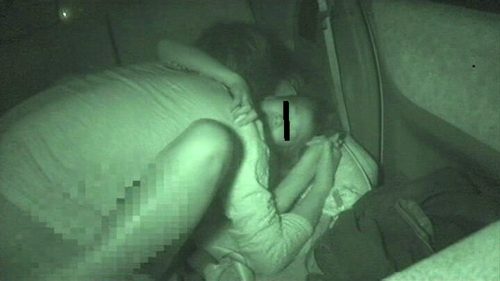 「バカ女を車に連れ込みカーセックス隠し撮り4時間ベスト20人」のサンプル画像10枚目